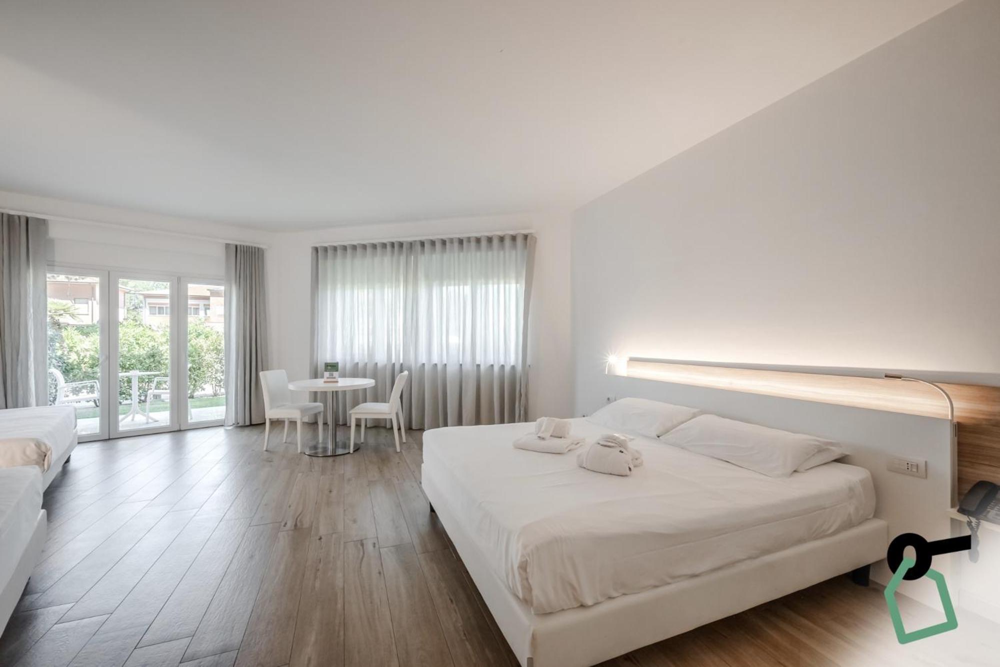 Hotiday Room Collection - טירניה מראה חיצוני תמונה