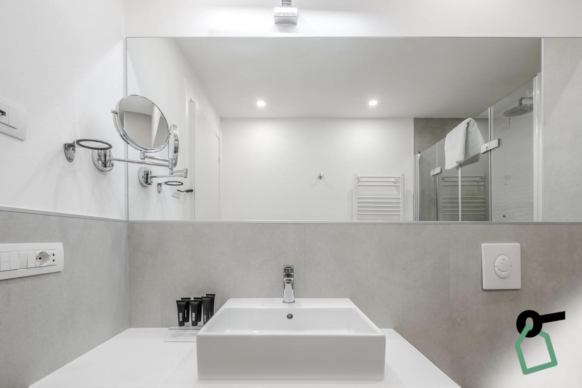 Hotiday Room Collection - טירניה מראה חיצוני תמונה